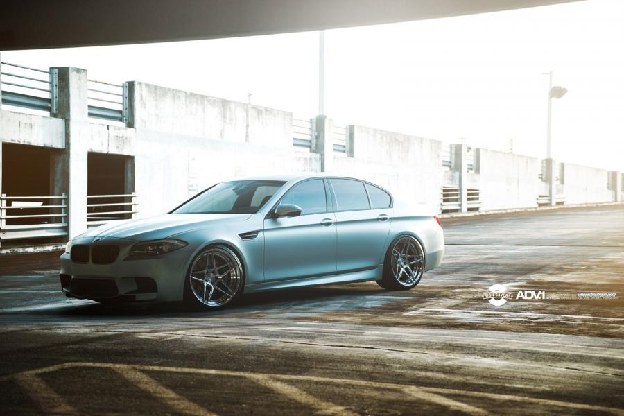  BMW M5 on ADV.1 Wheels (ADV05SMV2CS) 2015 года  (фото 6 из 16)